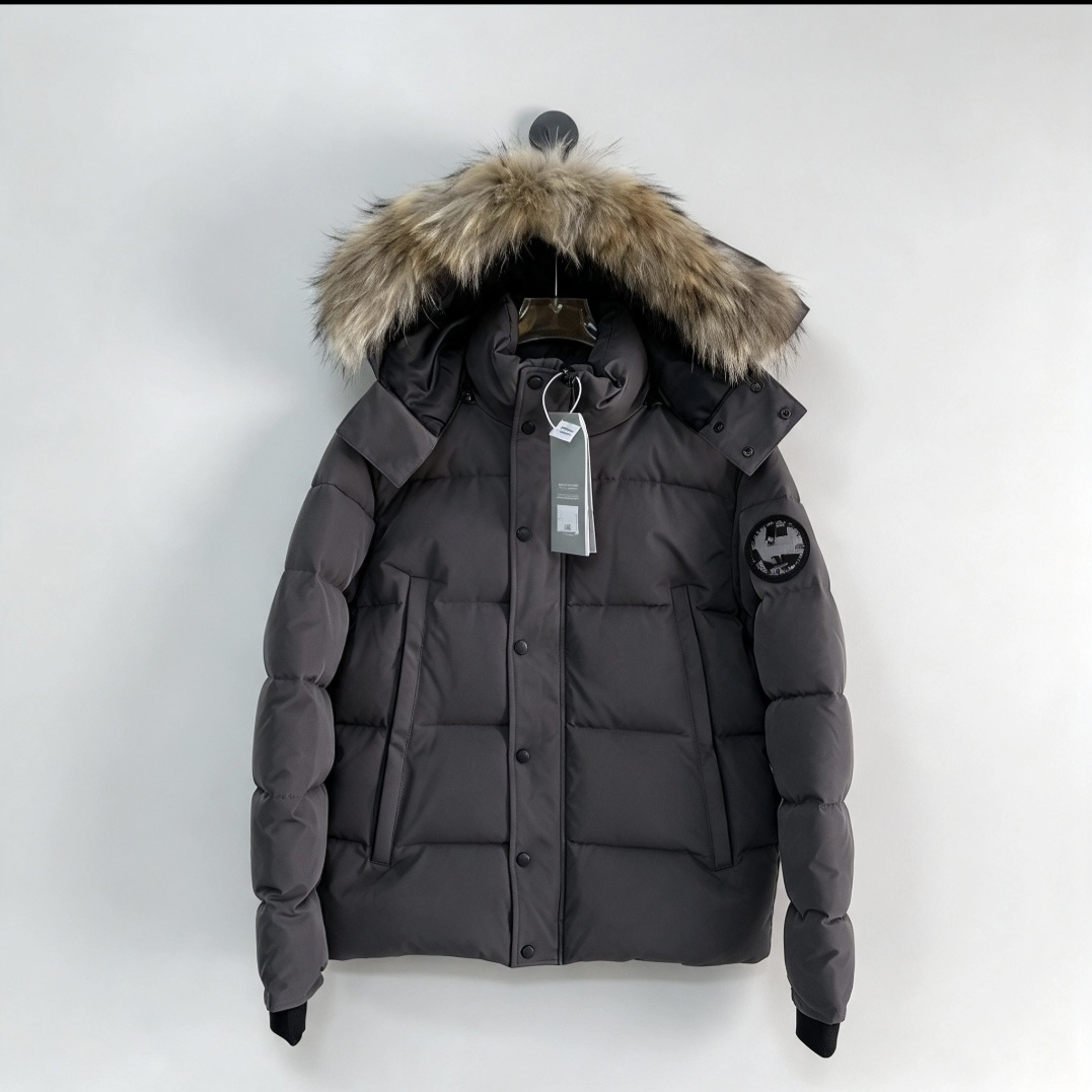 Grey CG coat with fur Black badge